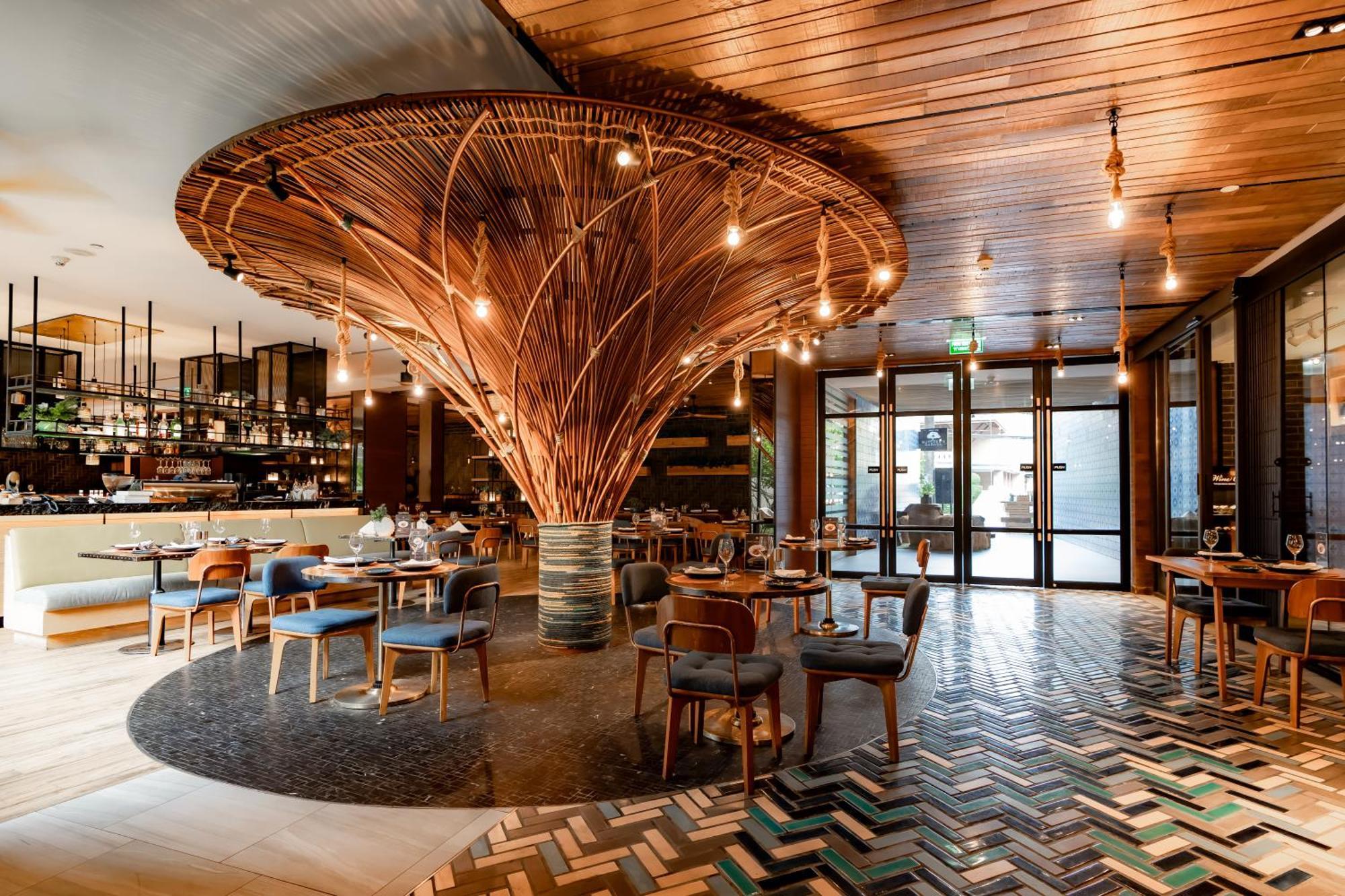 Hotel Indigo Phuket Patong By Ihg Exterior foto The restaurant at The Standard East Village